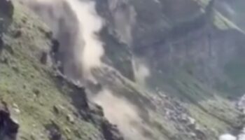 egede deprem firtinasi santorini adasinda toprak kaymalari tetiklendi 6wCfvf24