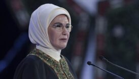 emine erdogan alev alatliyi vefatinin yil donumunde andi Y8sn8JE1