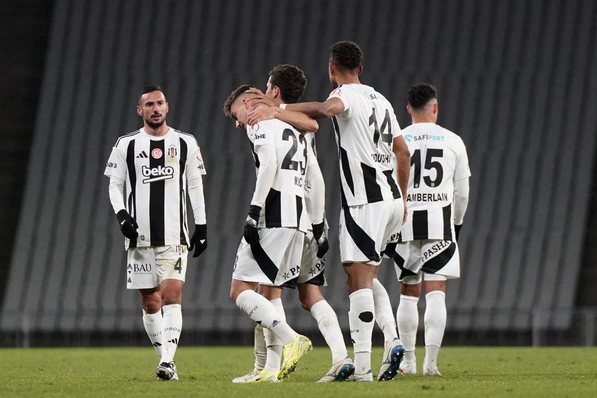 ernest muci 6 golunu atti 0