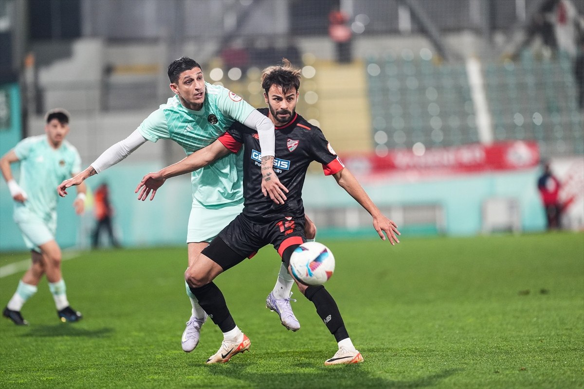 Esenler Erokspor ile Boluspor berabere kaldı 1 esenler erokspor ile boluspor berabere kaldi 0 JQqt795f