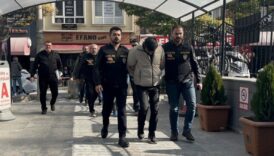 eskisehirde arkadasini basindan vurarak olduren sanik hakim karsisinda rMhBFt4T