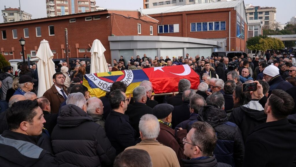 fenerbahce kulubu ogun altiparmak icin toren duzenledi VdatKe5X