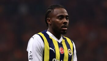 fenerbahcede bright osayi samuel krizi R63OXjfO