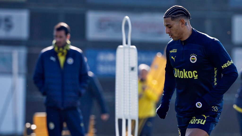 fenerbahcede midtjylland macinin hazirliklari basladi ggnWmCcC