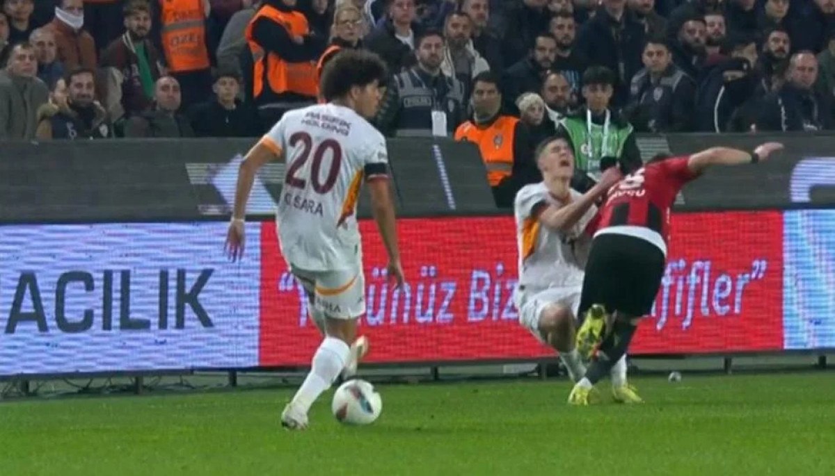 Gaziantep FK - Galatasaray maçının tartışmalı pozisyonlarını hakem yorumcuları değerlendirdi 6 gaziantep fk galatasaray macinin tartismali pozisyonlarini hakem yorumculari degerlendirdi 5 TYtUn3E9
