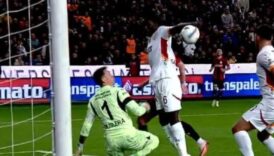 gaziantep fk penalti bekledi oyun devam etti RmW3OW4i