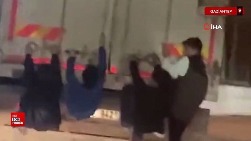 gaziantepte 4 cocugun kamyon arkasinda tehlikeli yolculugu HmjT9Lur