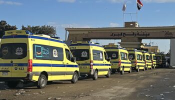 gazze seridi ve misir arasindaki refah sinir kapisi 8 ay sonra acildi jdBnB5xe