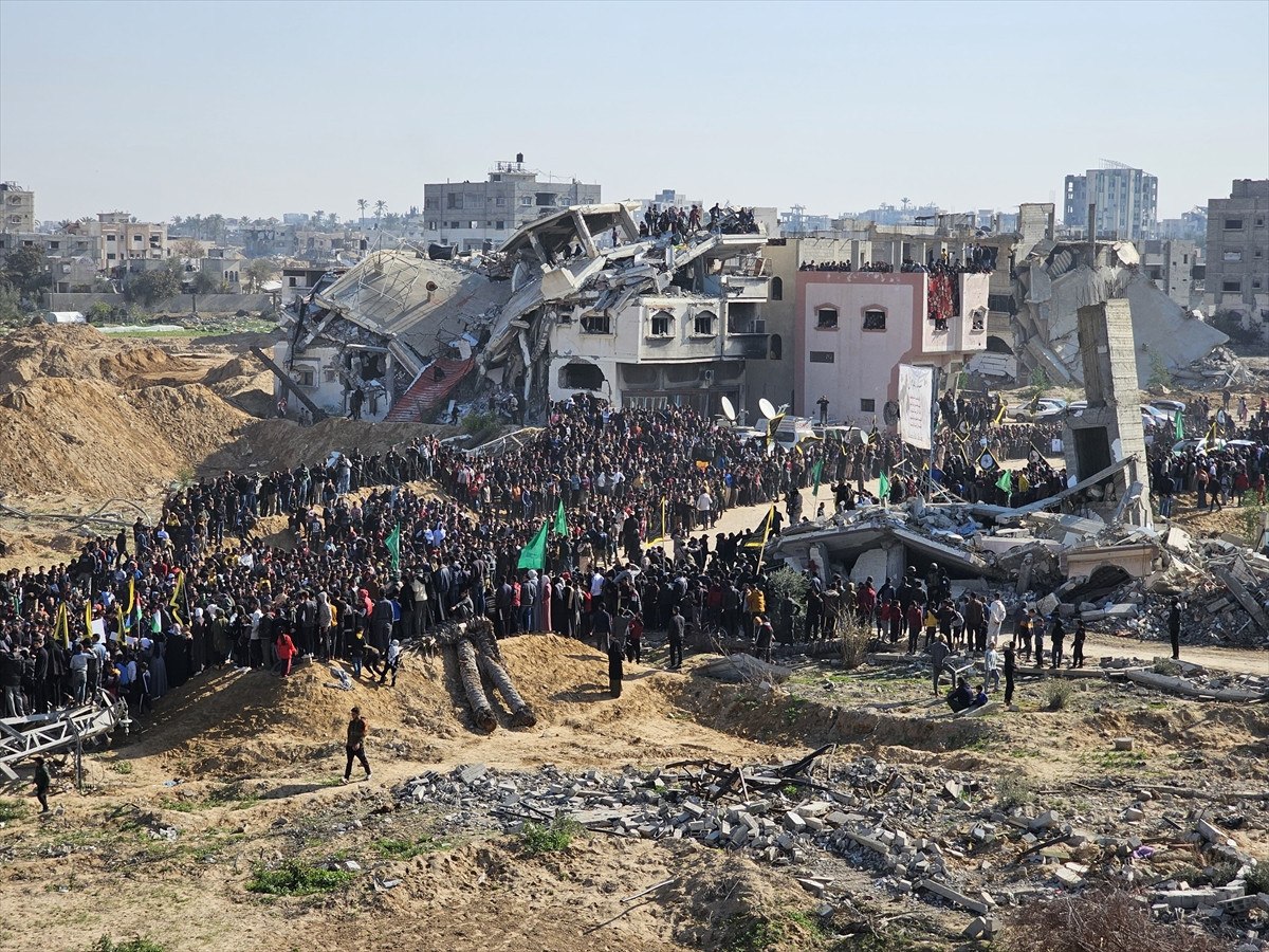 gazzede ucuncu rehine takasi hamas esirleri teslim etti 3 HkMweqWc