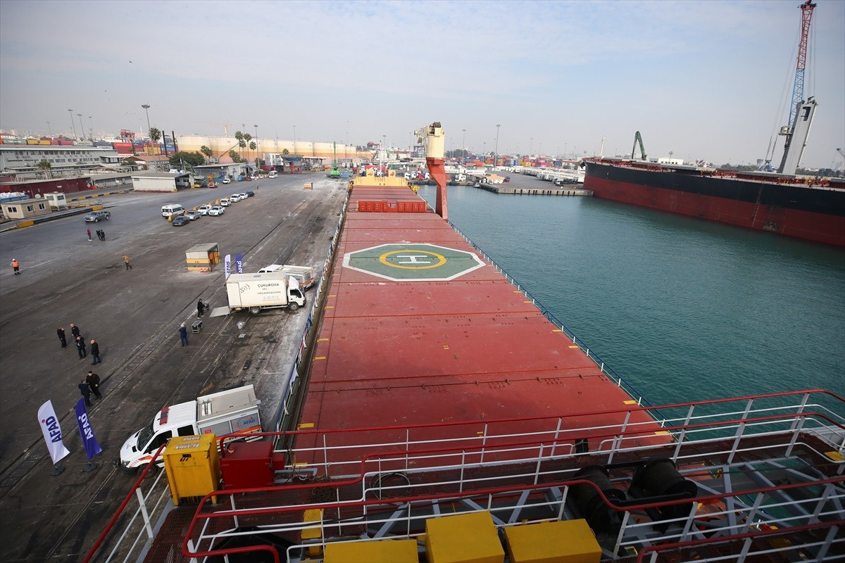 gazzeye insani yardim ulastiracak 15 iyilik gemisi mersinden ugurlandi 1 KrK3ZsPw