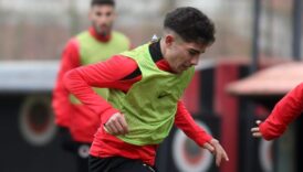 genclerbirliginin genc oyuncusu baran yildiz newcastle united yolcusu YBxUcaDu