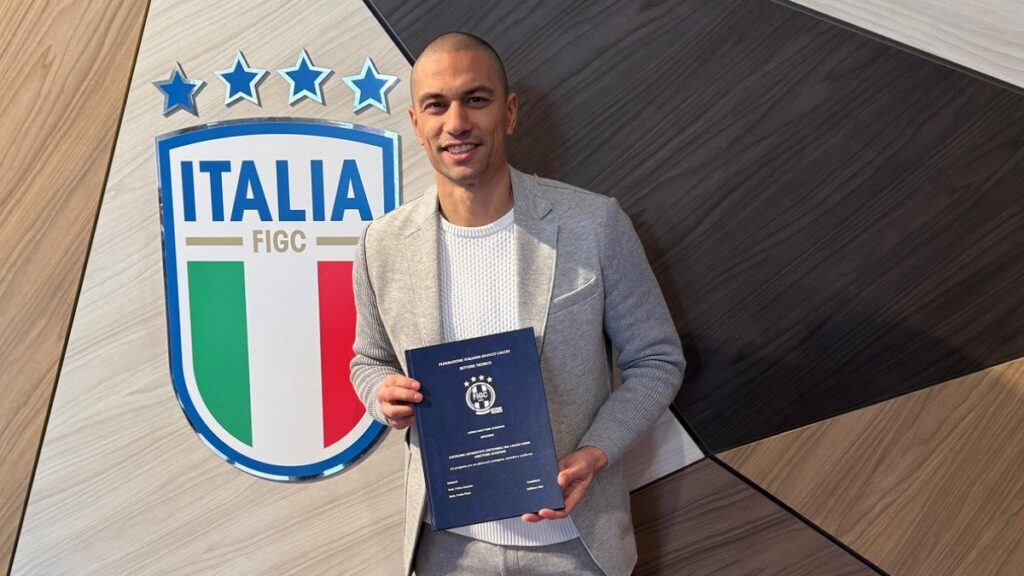 gokhan inler italyada sportif direktorluk lisansi aldi 3sCLSKdS