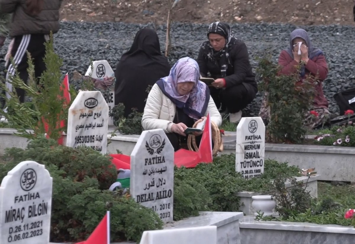 hatayda mezarliklarda yogunluk 4 K2NuiWDW