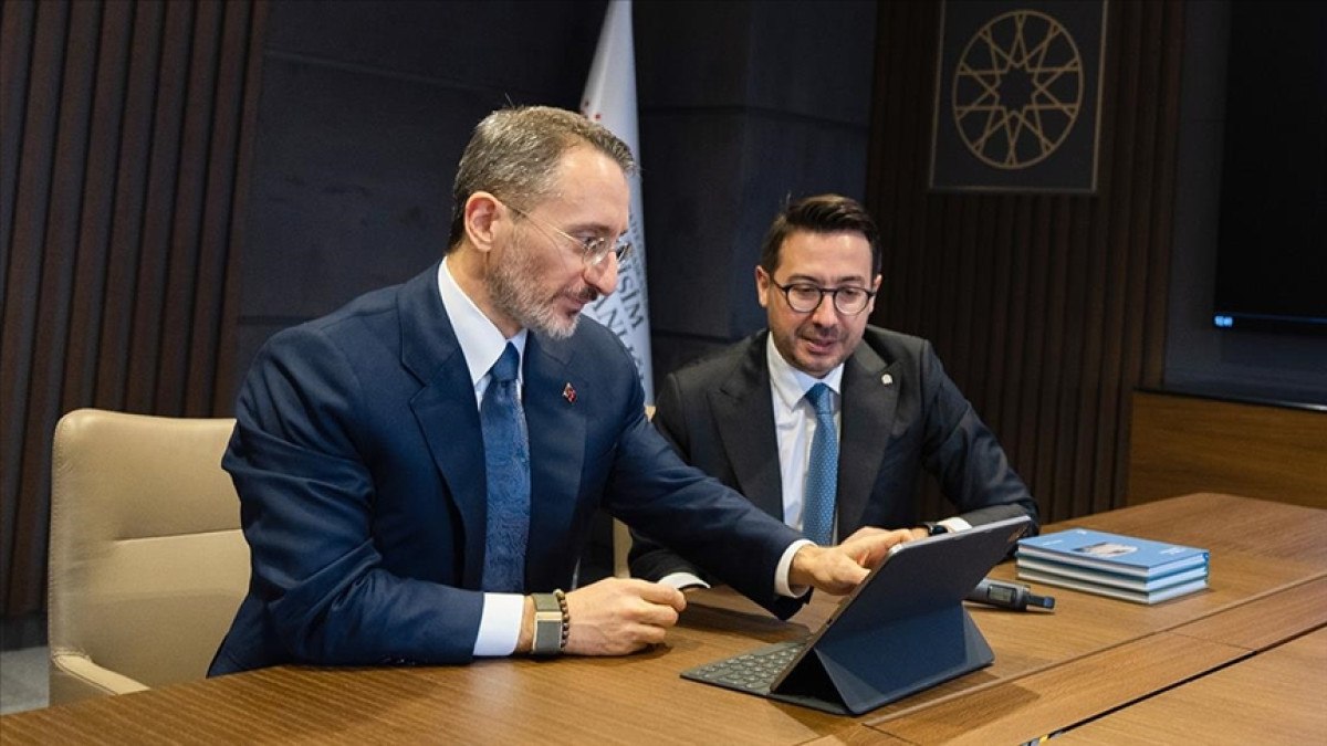 iletisim baskani altun aanin yilin karelerini oyladi 4 GTw2hKAa