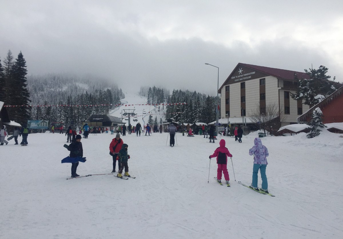 ilgaz dagi kayak merkezinde telesiyejlerden biri kapatildi 2 EIiDh94E