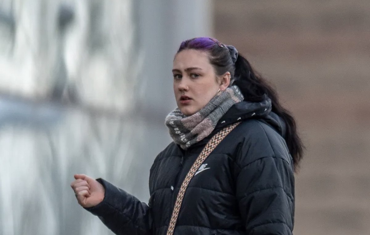 ingilterede sevgilisinin eski kiz arkadasina gaz cikardigi videolari gonderdi 0 ipDGj35m