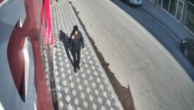 ispartadaki korkutan kaza araclarin altinda kalmaktan son anda kurtuldu G3lUbqdt