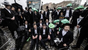 israilde askere gitmek istemeyen ultra ortodoks yahudiler hakkinda dikkat ceken karar WWhfv7kC