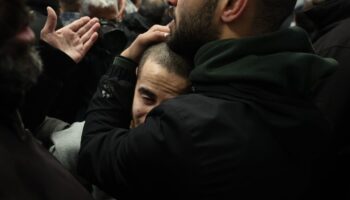 israilin serbest biraktigi filistinli mahkumlara coskulu karsilama KIUGu6Gm