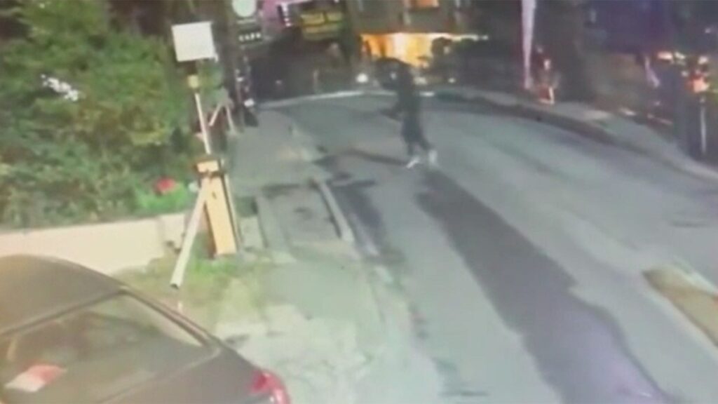 istanbul sislide restorana silahla ates acan supheliler yakalandi 9gFAbSMe