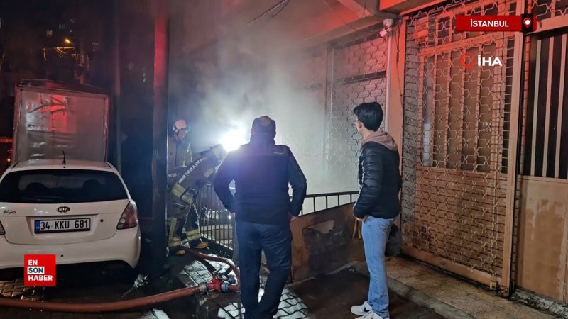 istanbulda 8 katli binada yangin panigi caaFCVOI
