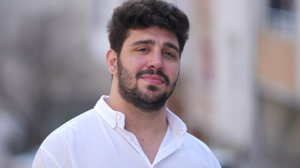 istanbulda baktigi kediden bakteri kapan genc gorme kaybi yasiyor UWbJVvOY