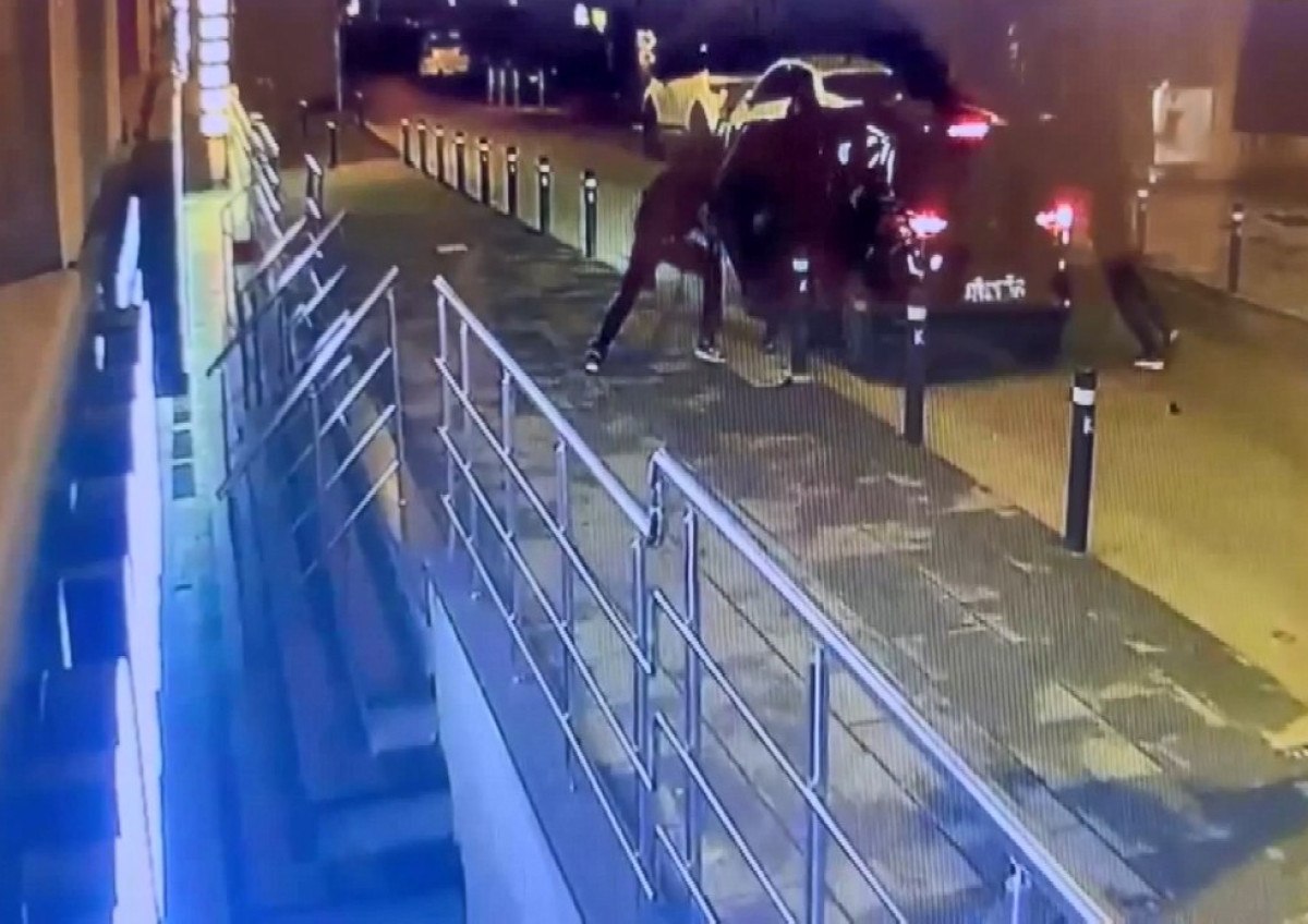 istanbulda girdikleri kuyumcuda 4 milyonluk soygun yaptilar 4 ldOwEhgy