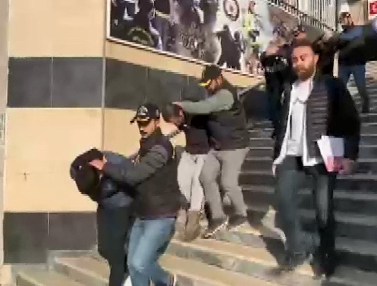 istanbulda girdikleri kuyumcuda 4 milyonluk soygun yaptilar 5