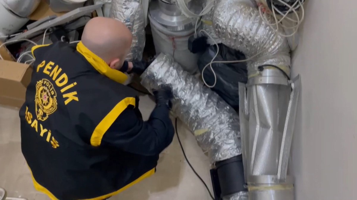 istanbulda is yerini kursunladiklari arkadaslarindan helallik istediler 5 zXKQ7sdr