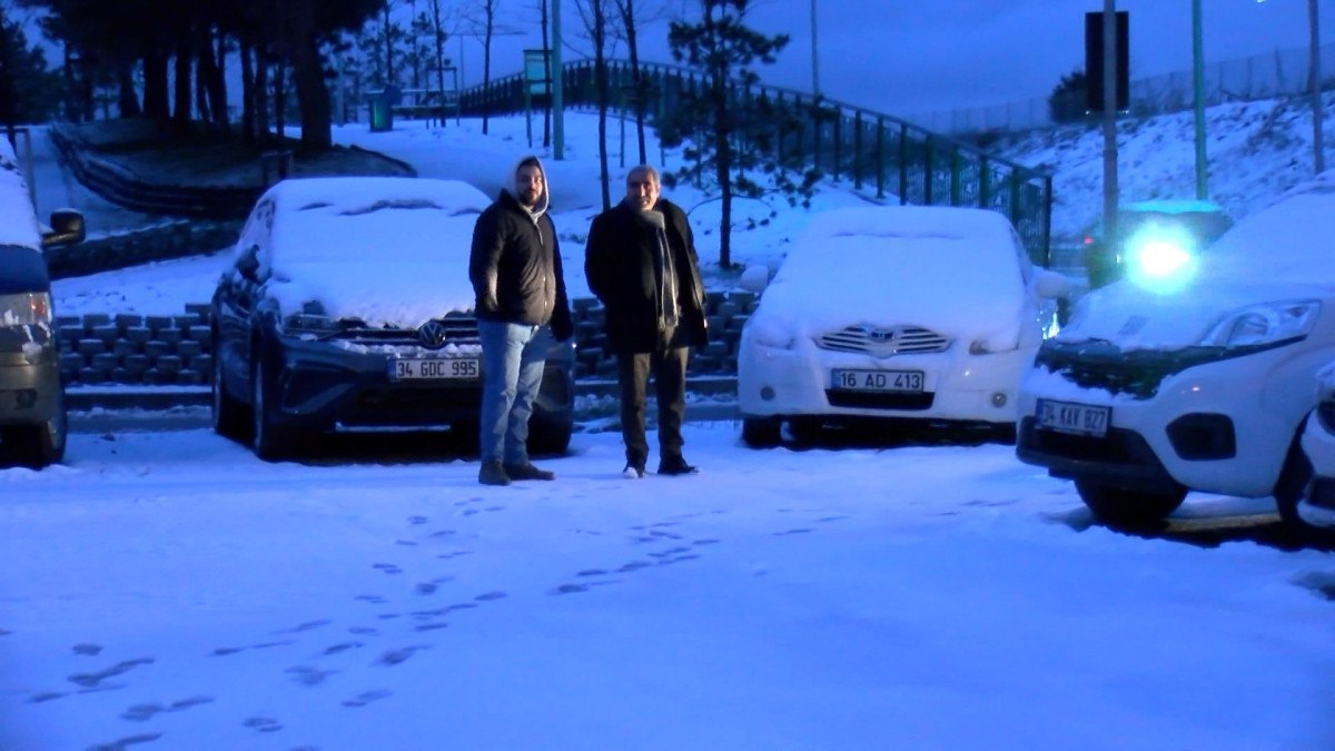 istanbulda kar yagisi etkisini surduruyor 0 1SztJJZQ