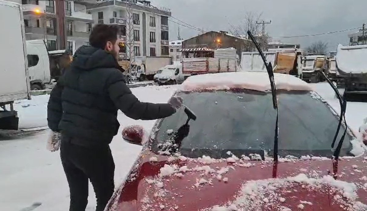 istanbulda kar yagisi etkisini surduruyor 2 MIfqXFQW