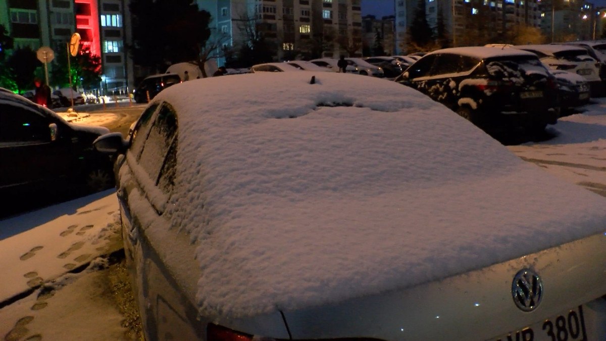 istanbulda kar yagisi etkisini surduruyor 7 XAMpMdKG