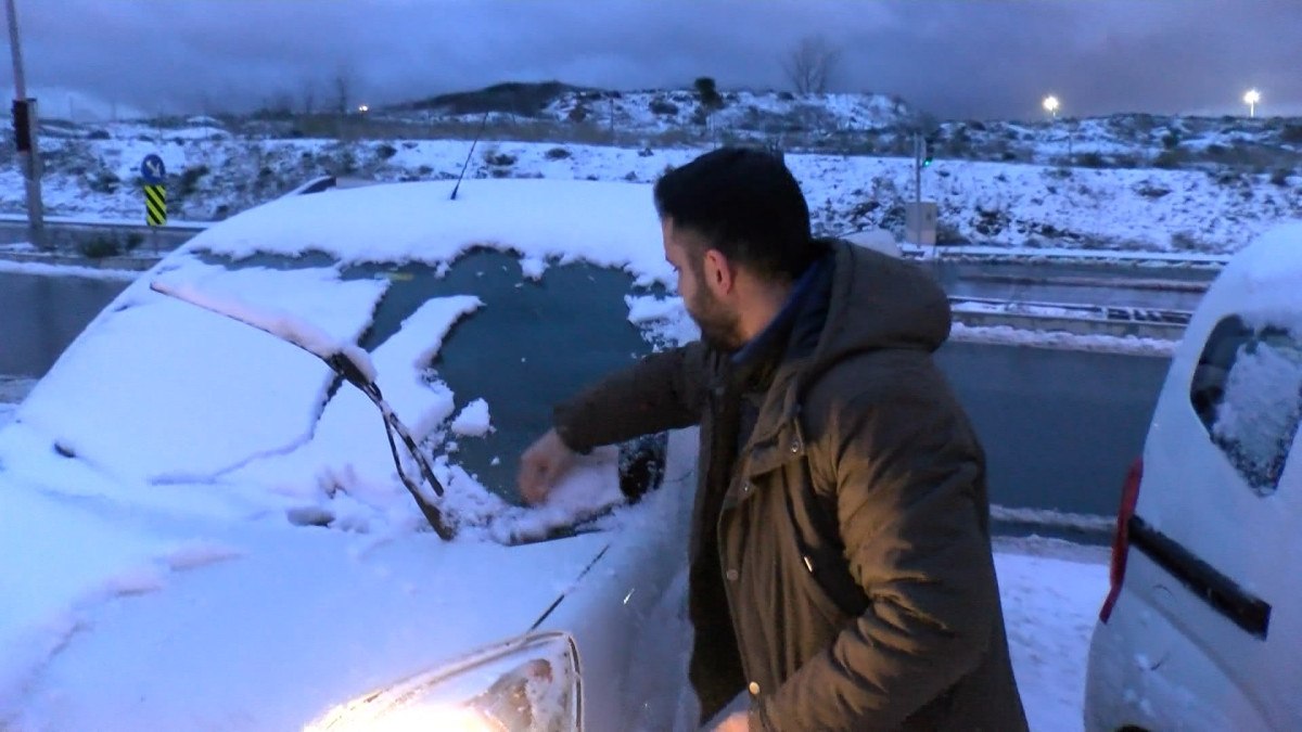 istanbulda kar yagisi etkisini surduruyor 9 fm3TVrmH