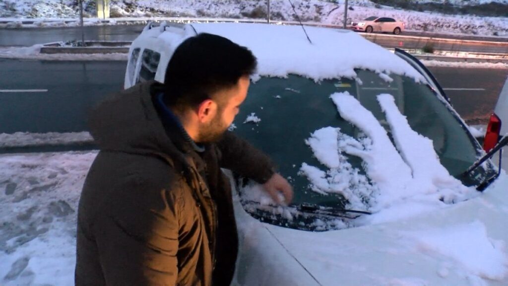 istanbulda kar yagisi etkisini surduruyor welpwDU6