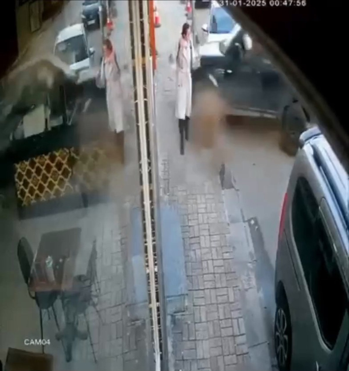 istanbulda kontrolden cikan cip binaya girdi 0 l1WpyhfU