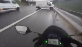 istanbulda makas atan suruculer kaza yapti zVJnASOp