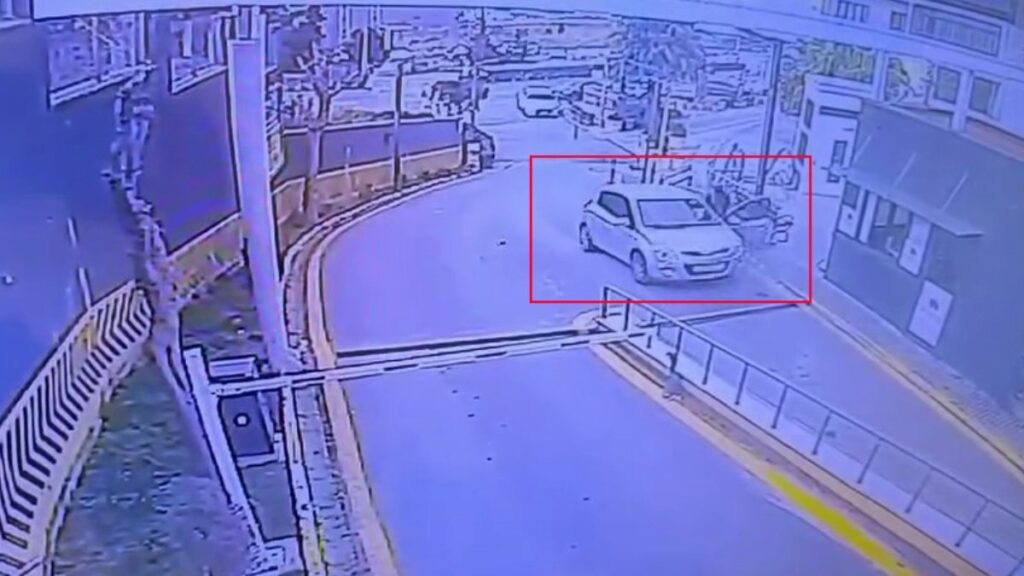 istanbulda surucu el frenini cekmedigi aracin altinda kaldi efqpCqXb