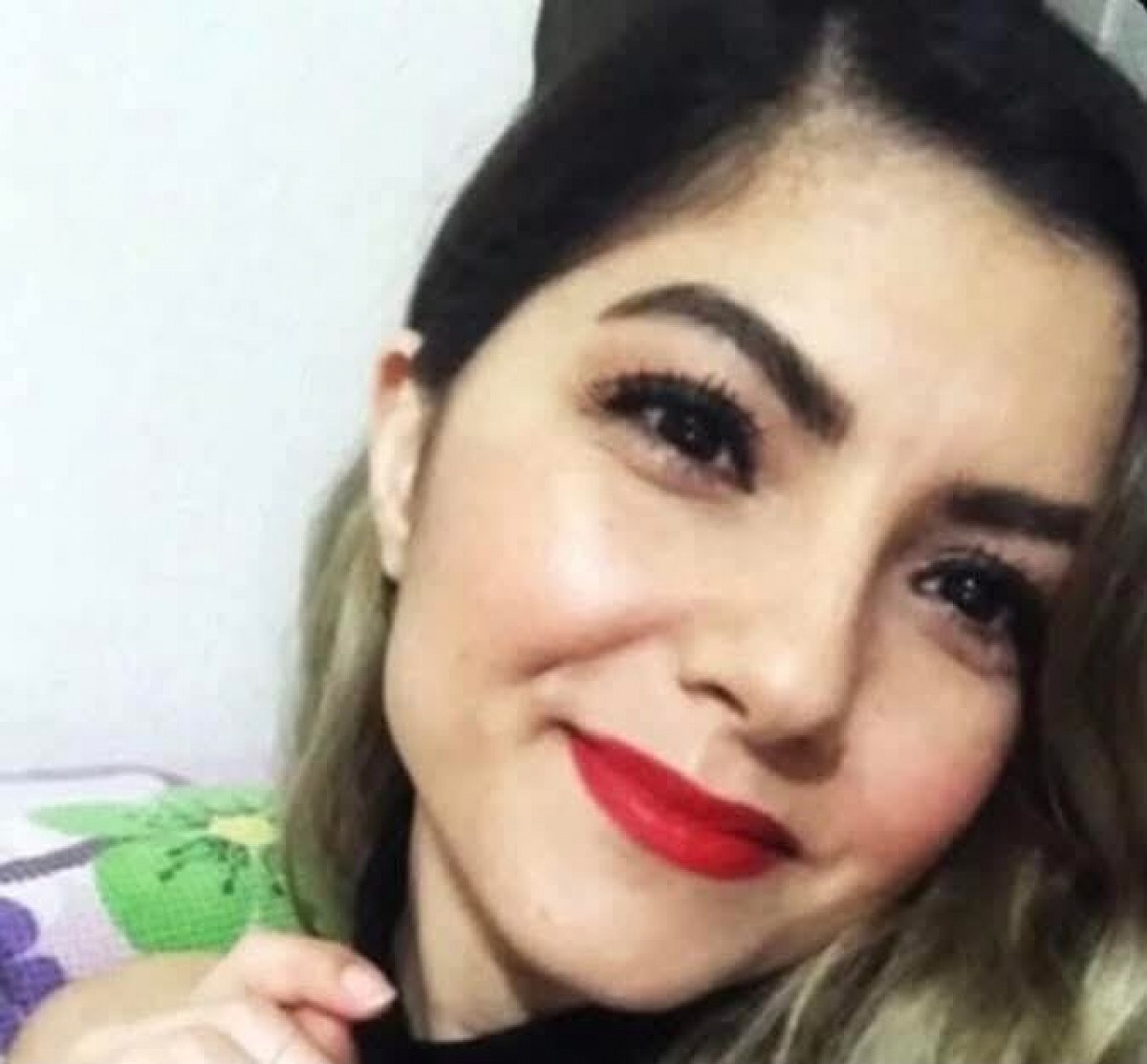 İzmir'de doğumda beyne pıhtı atan Özge hemşire hayatını kaybetti 1 izmirde dogumda beyne pihti atan ozge hemsire hayatini kaybetti 0