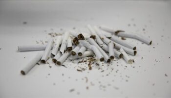 japonyada osaka sehrinde sigara yasagi kamusal alanda icilemeyecek Ves6t8yU