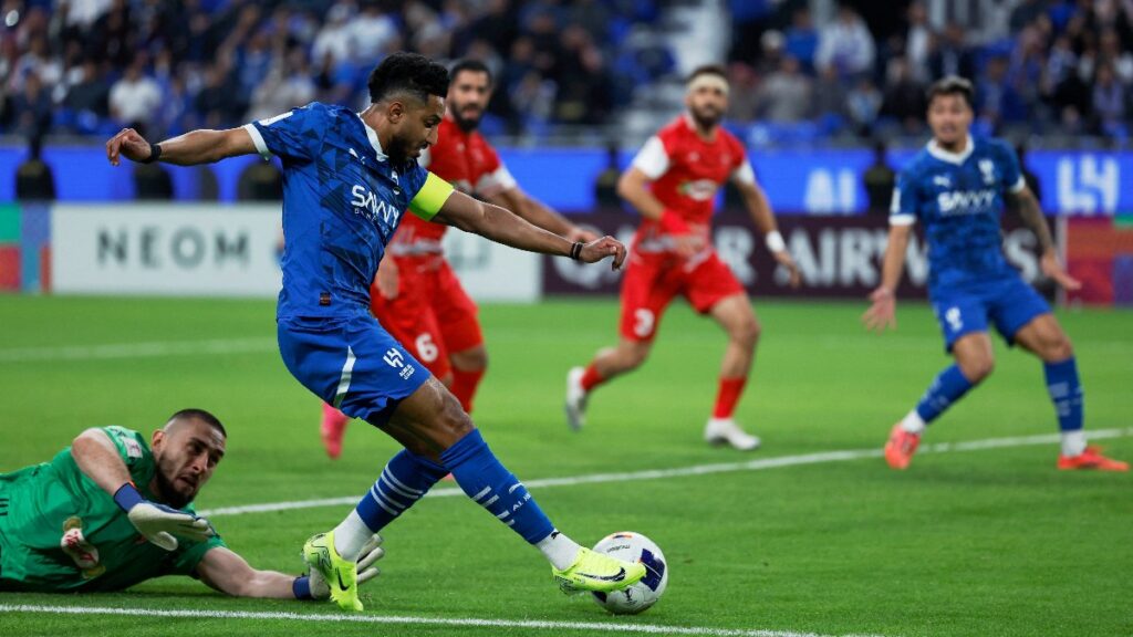 jorge jesusun al hilali ismail kartalin calistirdigi persepolisi farkli yendi DHVpXF12