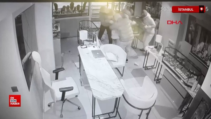 kadikoyde kuyumcudan 4 milyon liralik hirsizlik lYXvRGwi