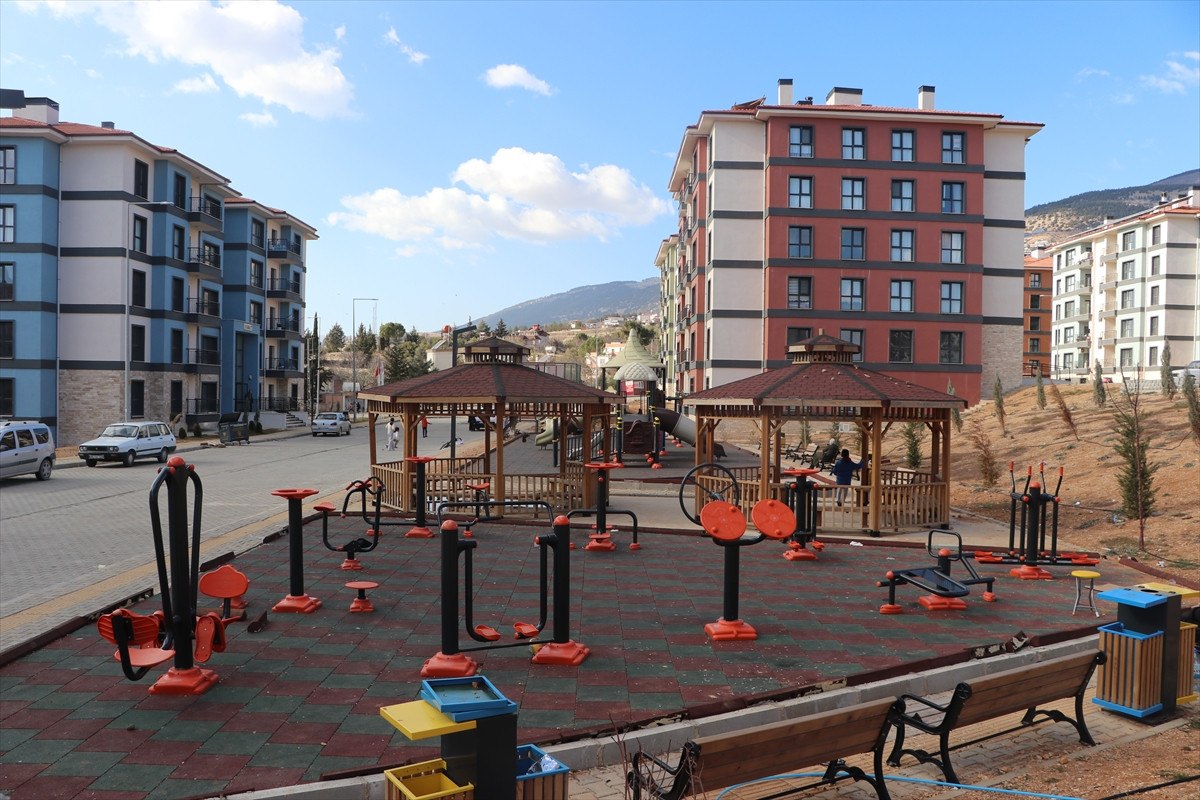 kahramanmarasta bu yil 74 bin bagimsiz konut teslim edilecek 0 lTJX8ekA