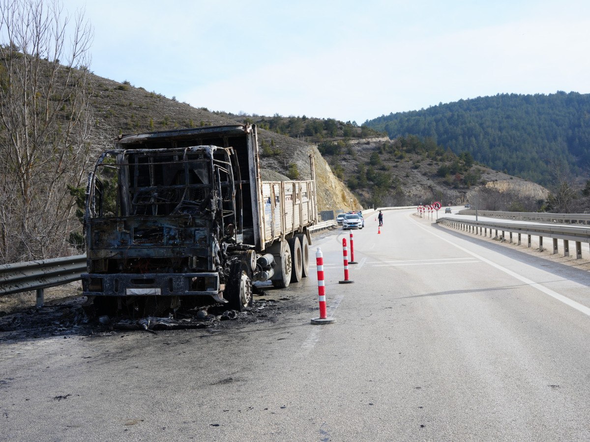 kastamonuda kamyon alevlere teslim oldu 0 mFYdG1HC
