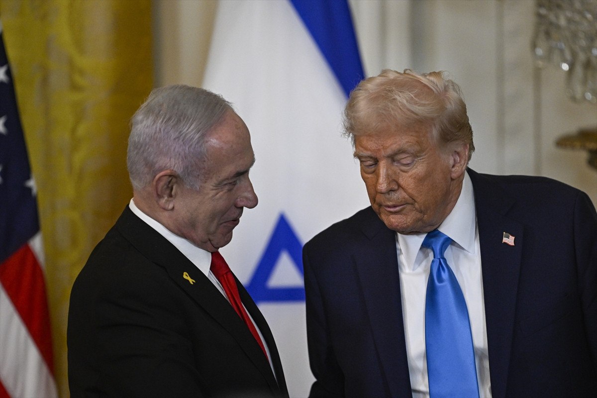 Katil Netanyahu, ABD Başkanı Trump'a çağrı cihazı hediye etti 3 katil netanyahu abd baskani trumpa cagri cihazi hediye etti 2 16VRPu9D
