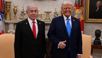 katil netanyahu abd baskani trumpa cagri cihazi hediye etti zCiWY8CG