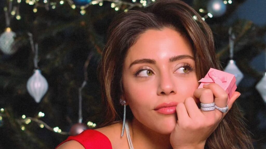 kizilcik serbetinin dogasi sila turkoglunun kaslari sariya boyandi 1WSAWTMw