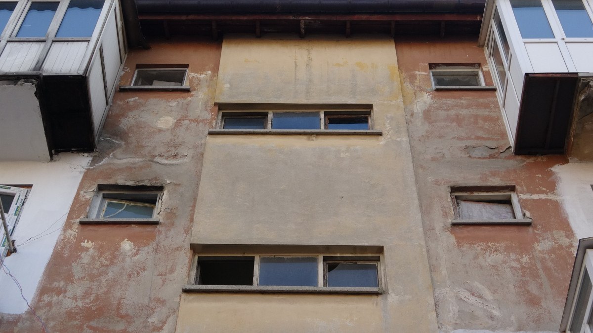 Konya'da 5 katlı bina, çökme riski nedeniyle boşaltıldı 6 konyada 5 katli bina cokme riski nedeniyle bosaltildi 5 ZyIWUtnT