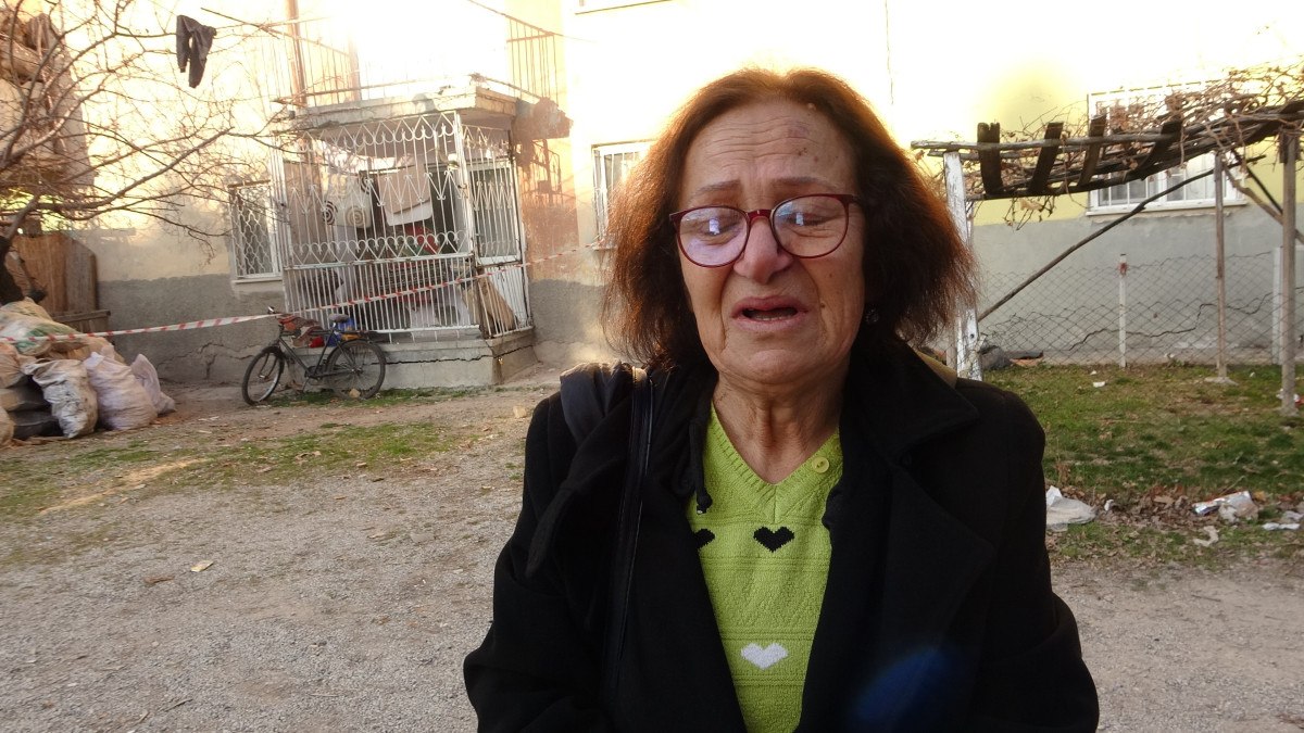 Konya'da 5 katlı bina, çökme riski nedeniyle boşaltıldı 7 konyada 5 katli bina cokme riski nedeniyle bosaltildi 6 sZNKRzbG