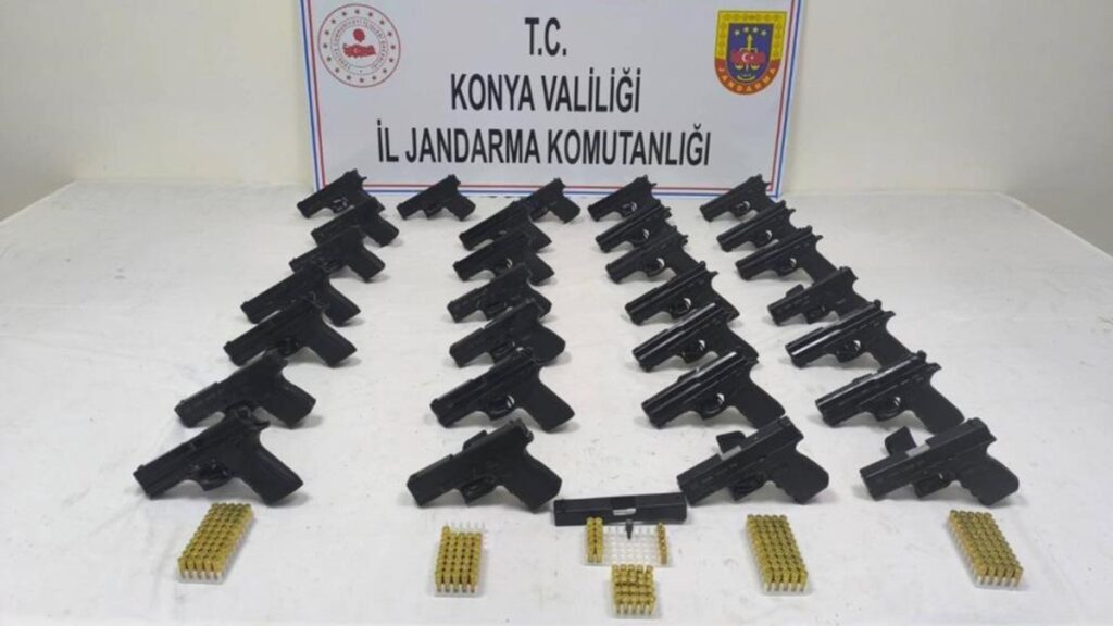 konyada cok sayida kacak silah ele gecirildi d8JdM9ya