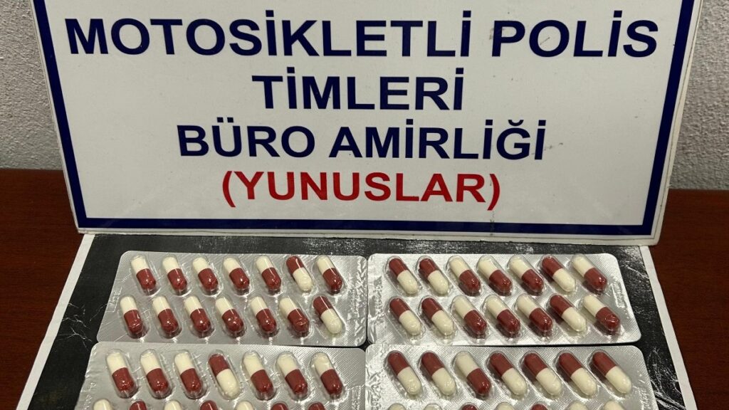 kutahyada sirt cantasindan uyusturucu cikti qmVaRHOh